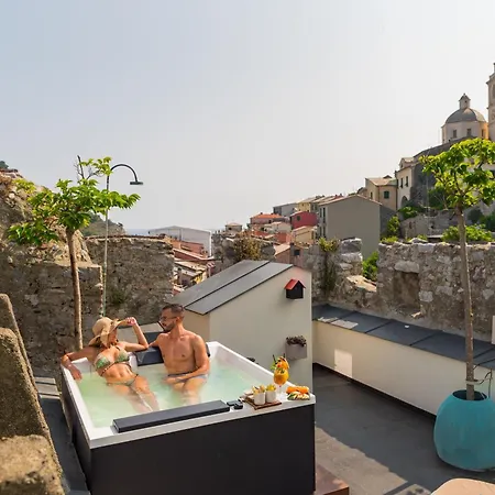 Capitolare Tower Porto Venere
