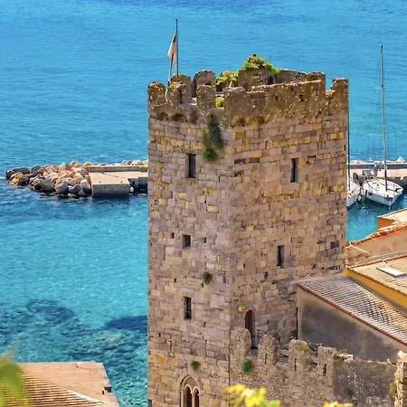 Capitolare Tower Porto Venere